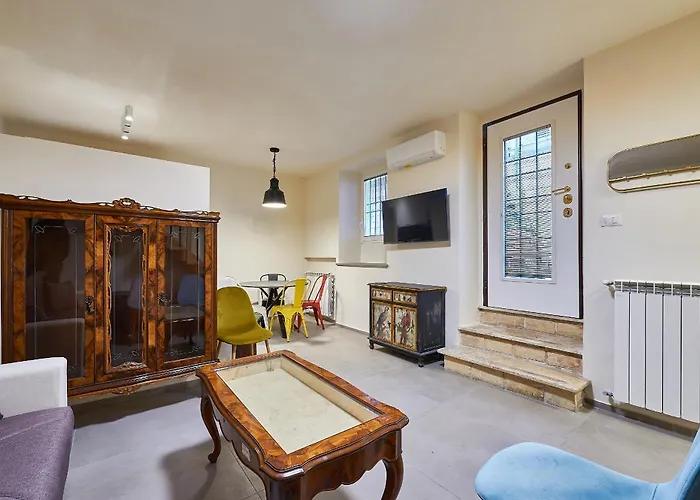 Casa Capocci 68 *