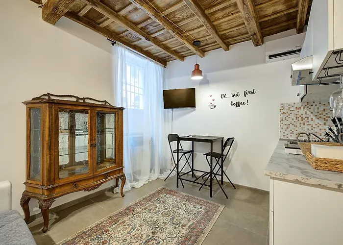 Apartment Casa Capocci 68 Rome